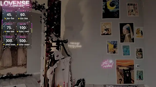 Careful i bite online show from 10.19.25