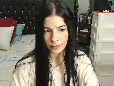 Estefani 32 online show from 01.09.25