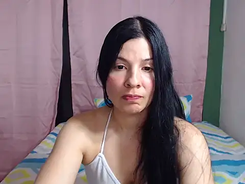 Estefani 32 online show from 03.18.25