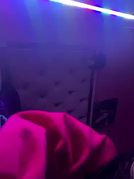 Flossy Vettie online show from 10.30.25