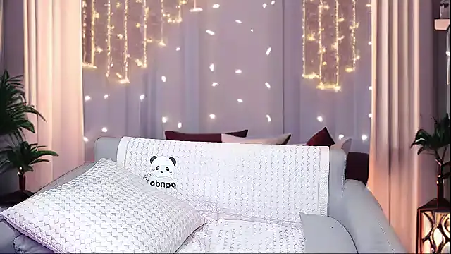 Snapshot of Giuliam chatting on 10.17.25 Giuliam online show from 10.17.25