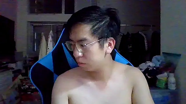 Snapshot of charlie_xdd chatting on 03.11.25 charlie xdd online show from 03.11.25