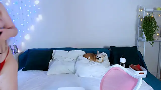 GoddessLara online show from 11.10.25