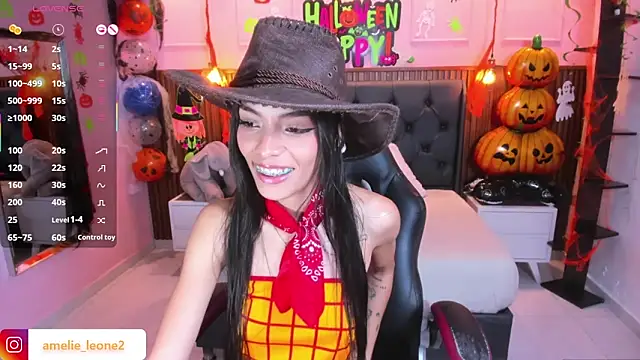 AMELIELEONE online show from 10.31.25