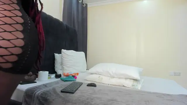 Naughty Linda online show from 02.05.25