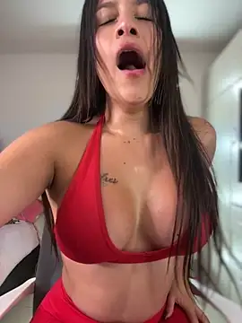 Emmily 19 online show from 10.20.25