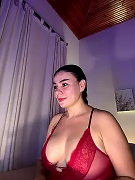 Snapshot of MeganDupont chatting on 12.05.24 MeganDupont online show from 12.05.24