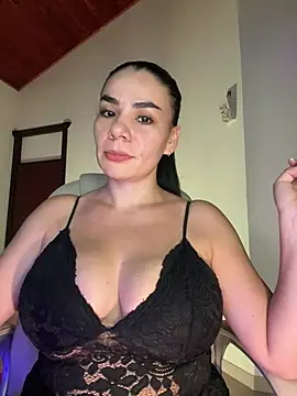 Snapshot of MeganDupont chatting on 01.16.25 MeganDupont online show from 01.16.25