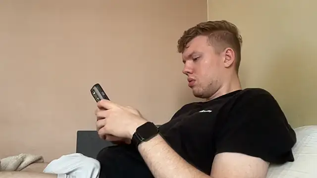 Snapshot of sexybooii6968 chatting on 09.24.25 sexybooii6968 online show from 09.24.25