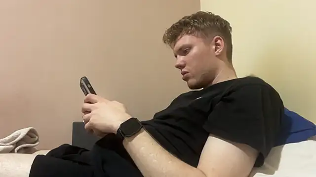 Snapshot of sexybooii6968 chatting on 10.01.25 sexybooii6968 online show from 10.01.25