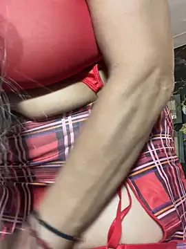 Snapshot of scarlett_sexx69 chatting on 10.09.25 scarlett sexx69 online show from 10.09.25