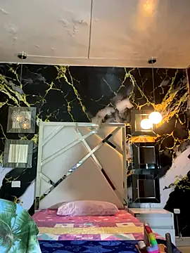 Snapshot of scarlett_sexx69 chatting on 10.18.25 scarlett sexx69 online show from 10.18.25