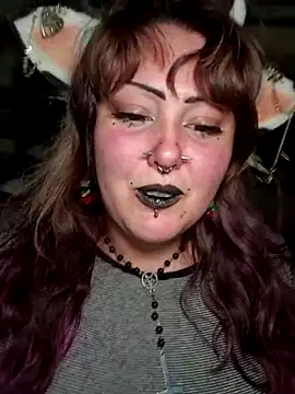 Snapshot of Cutegothcrybabyx chatting on 10.05.25 Cutegothcrybabyx online show from 10.05.25