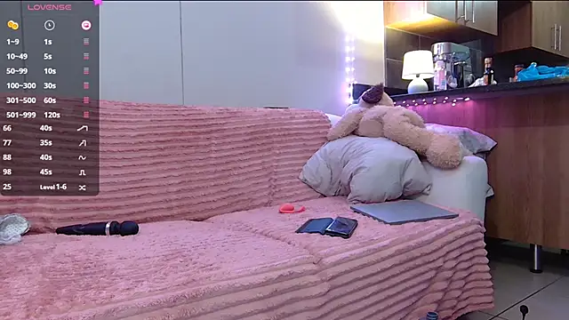 Snapshot of ScarletCarnal chatting on 12.22.24 ScarletCarnal online show from 12.22.24