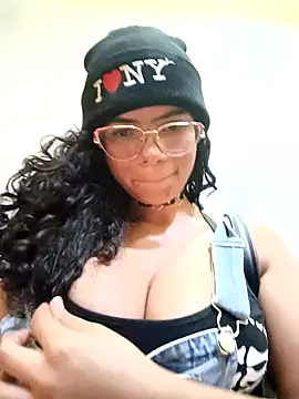 Simone Miller online show from 01.02.25