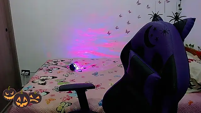 OriannaDomenechi online show from 10.07.25