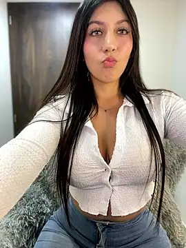 Snapshot of MiaJones21 chatting on 01.17.26 MiaJones21 online show from 01.17.26