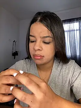 trianawhite online show from 01.20.25