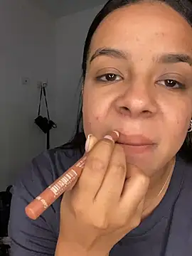 trianawhite online show from 02.17.25