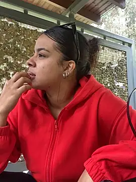 trianawhite online show from 02.22.25