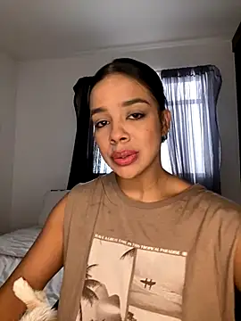 trianawhite online show from 09.23.25