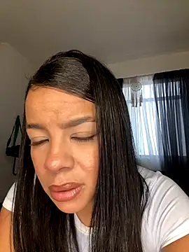 trianawhite online show from 11.22.25