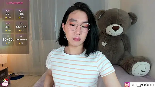 Snapshot of Ren_yoon chatting on 05.27.26 Ren yoon online show from 05.27.26