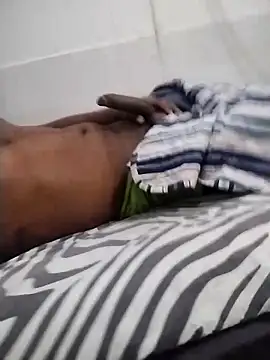 Snapshot of chocolatico1982 chatting on 12.03.24 chocolatico1982 online show from 12.03.24