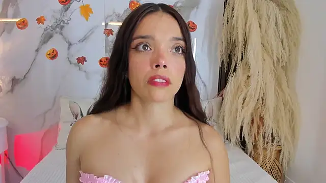 hannahill69 online show from 10.29.25