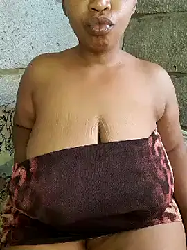 Snapshot of winterqueenx chatting on 12.10.24 winterqueenx online show from 12.10.24