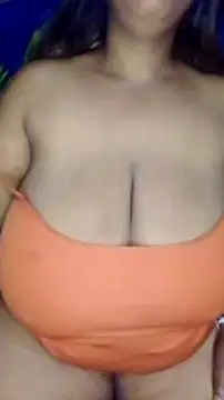 Snapshot of winterqueenx chatting on 01.11.25 winterqueenx online show from 01.11.25