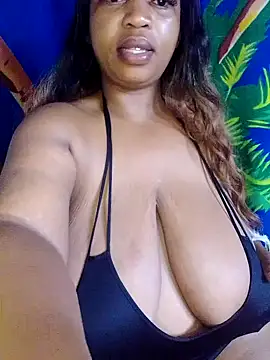 Snapshot of winterqueenx chatting on 01.15.25 winterqueenx online show from 01.15.25