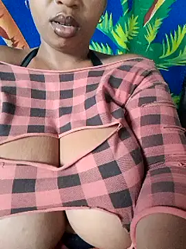 Snapshot of winterqueenx chatting on 02.20.25 winterqueenx online show from 02.20.25