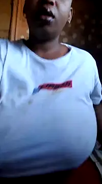 Snapshot of winterqueenx chatting on 02.25.25 winterqueenx online show from 02.25.25