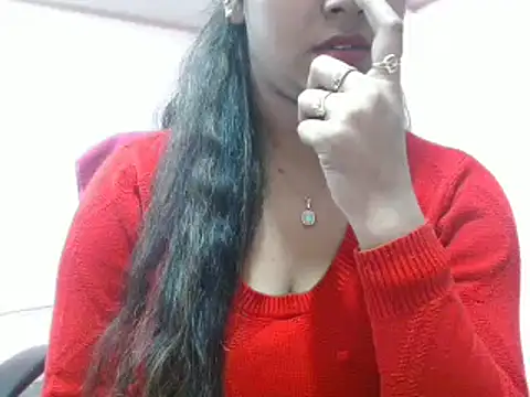 Snapshot of LovingPihu chatting on 01.18.25 LovingPihu online show from 01.18.25