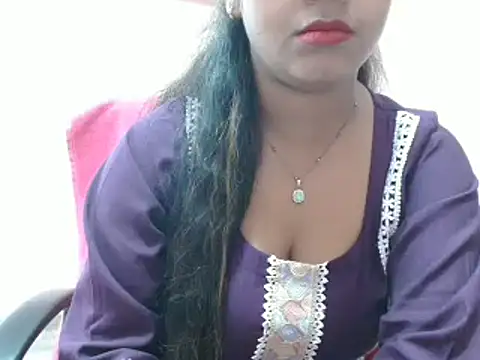 Snapshot of LovingPihu chatting on 01.27.25 LovingPihu online show from 01.27.25