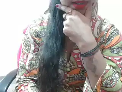 Snapshot of LovingPihu chatting on 01.31.25 LovingPihu online show from 01.31.25