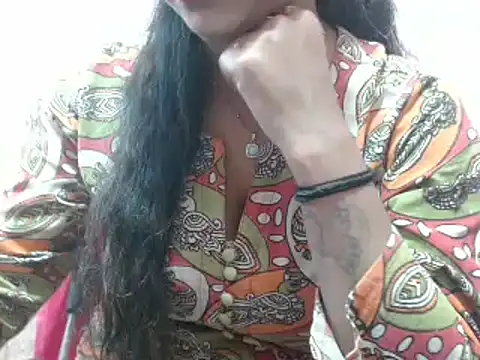 Snapshot of LovingPihu chatting on 01.31.25 LovingPihu online show from 01.31.25