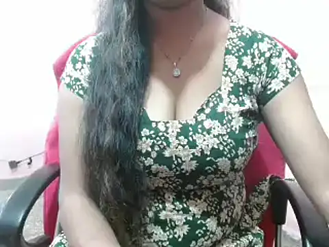 Snapshot of LovingPihu chatting on 02.04.25 LovingPihu online show from 02.04.25