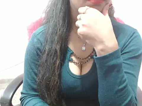 Snapshot of LovingPihu chatting on 02.06.25 LovingPihu online show from 02.06.25