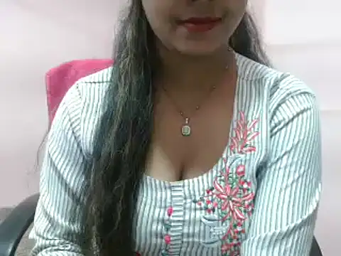Snapshot of LovingPihu chatting on 02.07.25 LovingPihu online show from 02.07.25