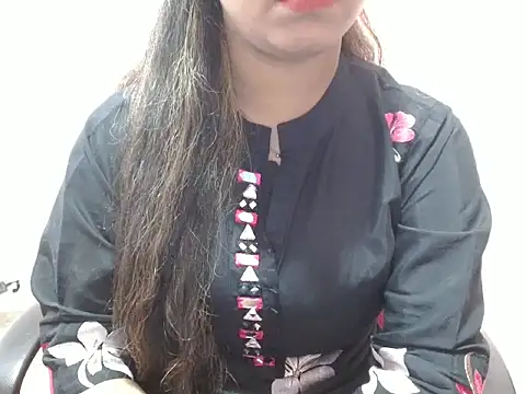 Snapshot of LovingPihu chatting on 02.14.25 LovingPihu online show from 02.14.25