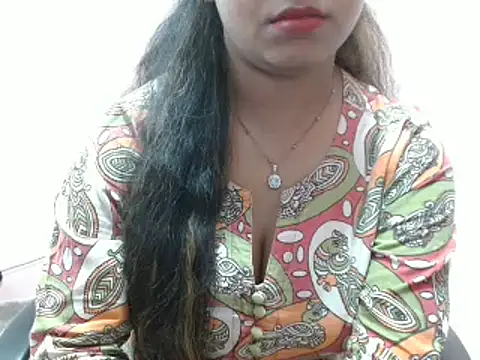 Snapshot of LovingPihu chatting on 02.21.25 LovingPihu online show from 02.21.25
