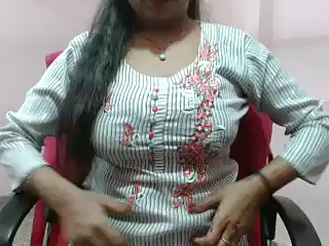 Snapshot of LovingPihu chatting on 03.03.25 LovingPihu online show from 03.03.25