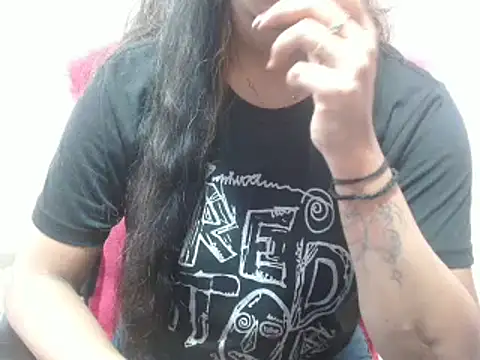 Snapshot of LovingPihu chatting on 03.11.25 LovingPihu online show from 03.11.25