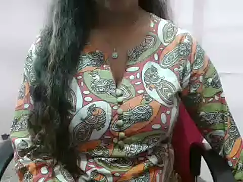 Snapshot of LovingPihu chatting on 03.21.25 LovingPihu online show from 03.21.25