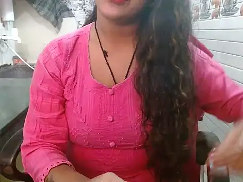 Snapshot of LovingPihu chatting on 10.29.25 LovingPihu online show from 10.29.25