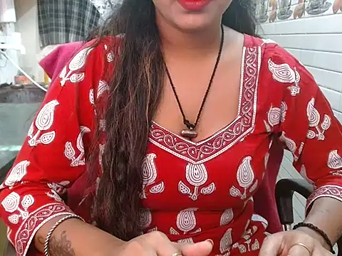 Snapshot of LovingPihu chatting on 11.04.25 LovingPihu online show from 11.04.25