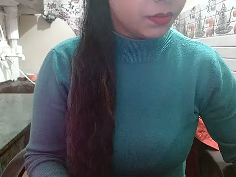 LovingPihu online show from 02.02.26