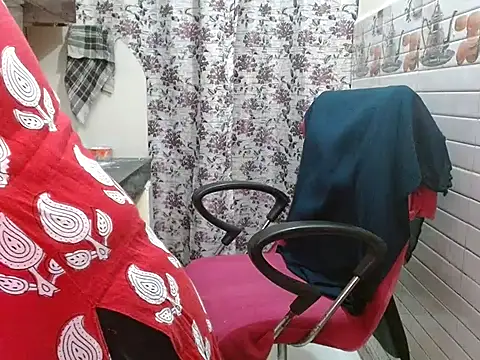 LovingPihu online show from 03.28.26